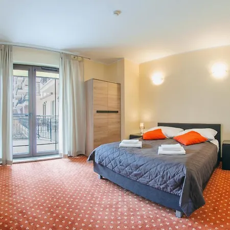 Apartamenty Sun & Snow Continental Blisko Plazy Krynica Morska Exterior foto