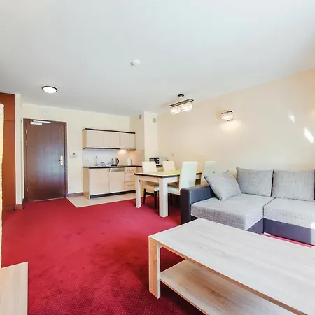 Apartamenty Sun & Snow Continental Blisko Plazy Krynica Morska Exterior foto