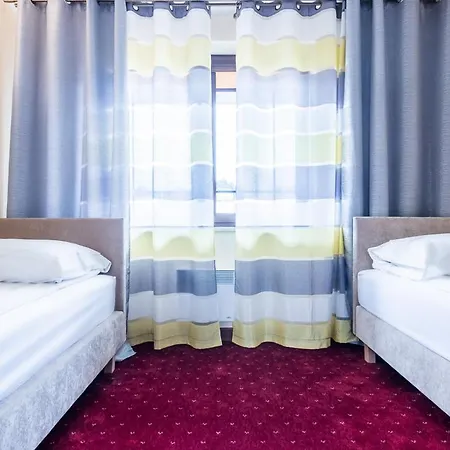 Apartamenty Sun & Snow Continental Blisko Plazy Krynica Morska Exterior foto