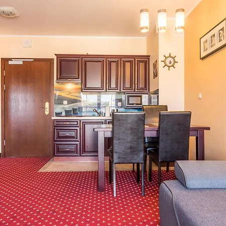 Apartamenty Sun & Snow Continental Blisko Plazy Krynica Morska Exterior foto