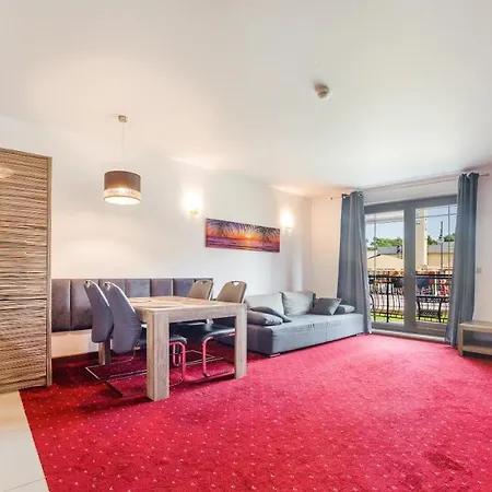 Apartamenty Sun & Snow Continental Blisko Plazy Krynica Morska Exterior foto
