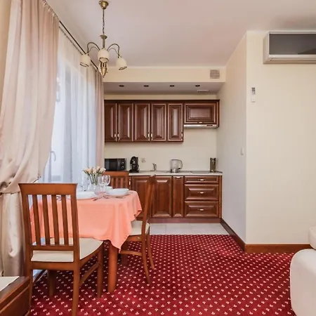 Apartamenty Sun & Snow Continental Blisko Plazy Krynica Morska Exterior foto