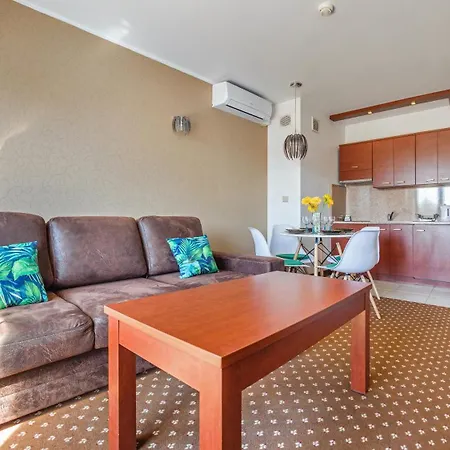 Apartamenty Sun & Snow Continental Blisko Plazy Krynica Morska Exterior foto