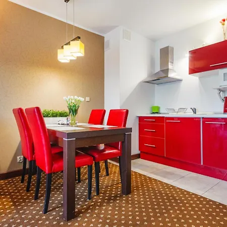 Apartamenty Sun & Snow Continental Blisko Plazy Krynica Morska Exterior foto