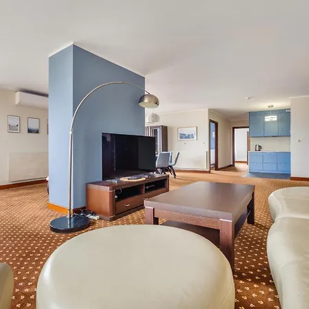 Apartamenty Sun & Snow Continental Blisko Plazy Krynica Morska Exterior foto