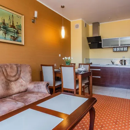 Apartamenty Sun & Snow Continental Blisko Plazy Krynica Morska Exterior foto