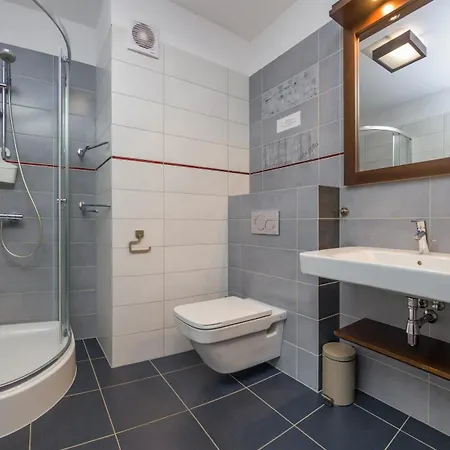 Apartamenty Sun & Snow Continental Blisko Plazy Krynica Morska Exterior photo
