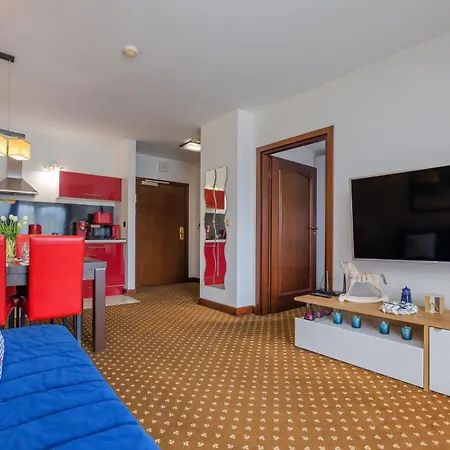 Apartamenty Sun & Snow Continental Blisko Plazy Krynica Morska Exterior photo