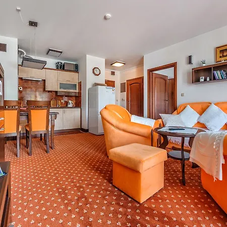 Apartamenty Sun & Snow Continental Blisko Plazy Krynica Morska Exterior foto